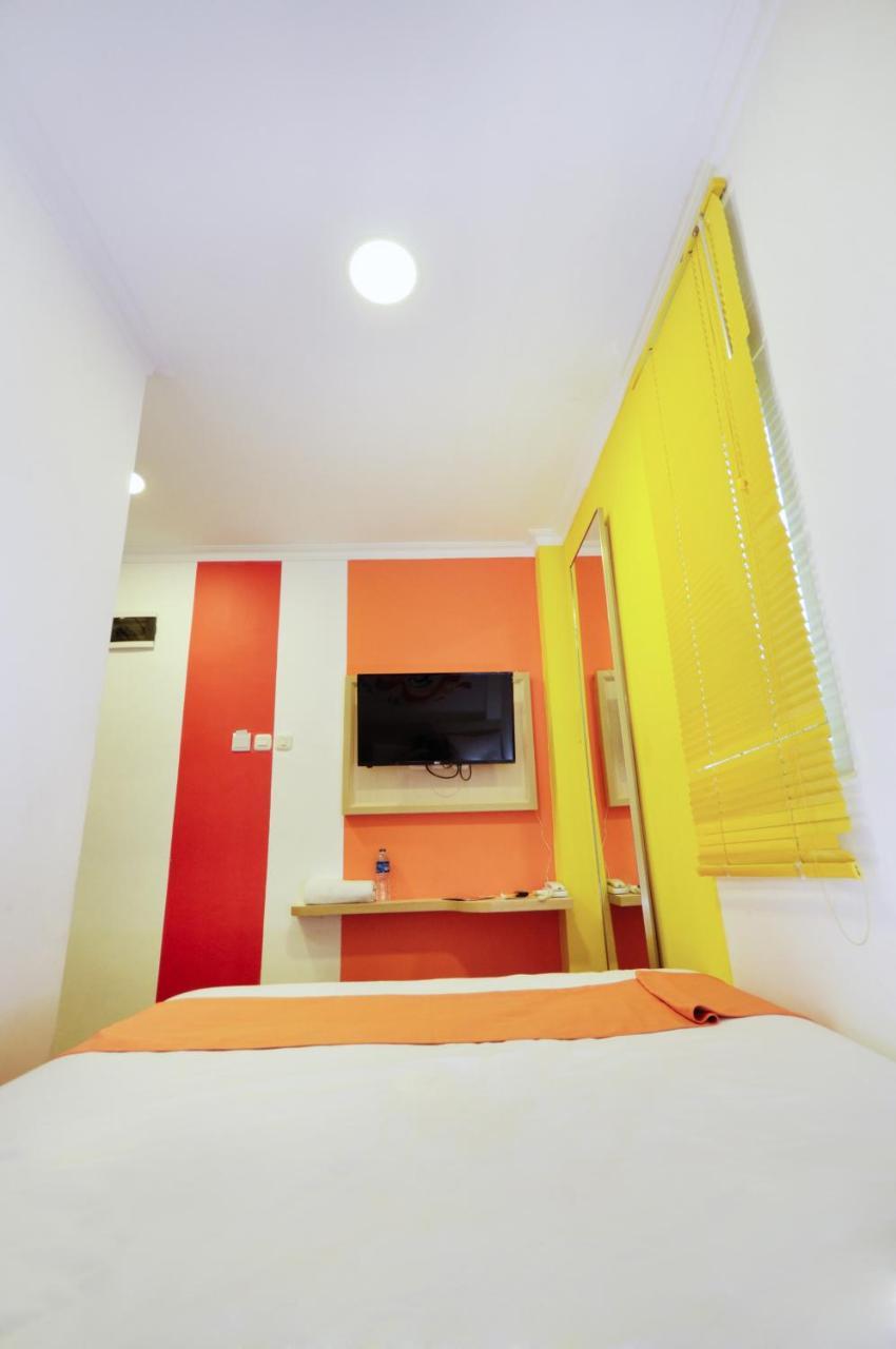 Djo Front One Inn Bengkulu Exterior foto